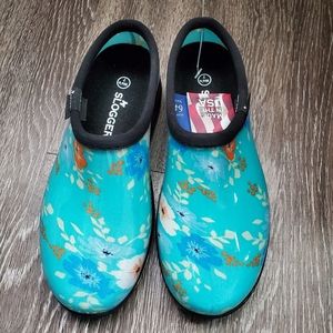 Sloggers Light Blue Floral Print Shoes Women's Size 7